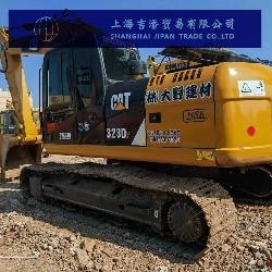 CAT 323 D