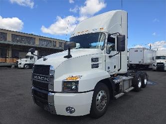 Mack AN64T