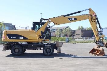 CAT M322D