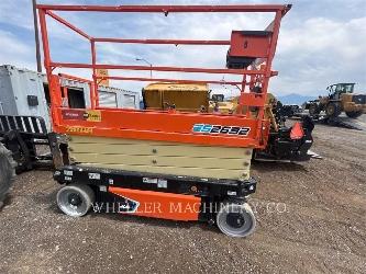 JLG ES2632