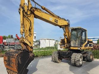 CAT M 318