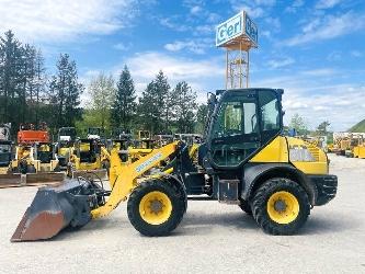 Komatsu WA80-6
