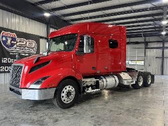 Volvo VNL740