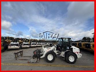 CAT 908M
