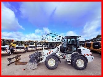 CAT 908M