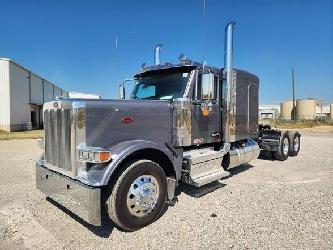 Peterbilt 589