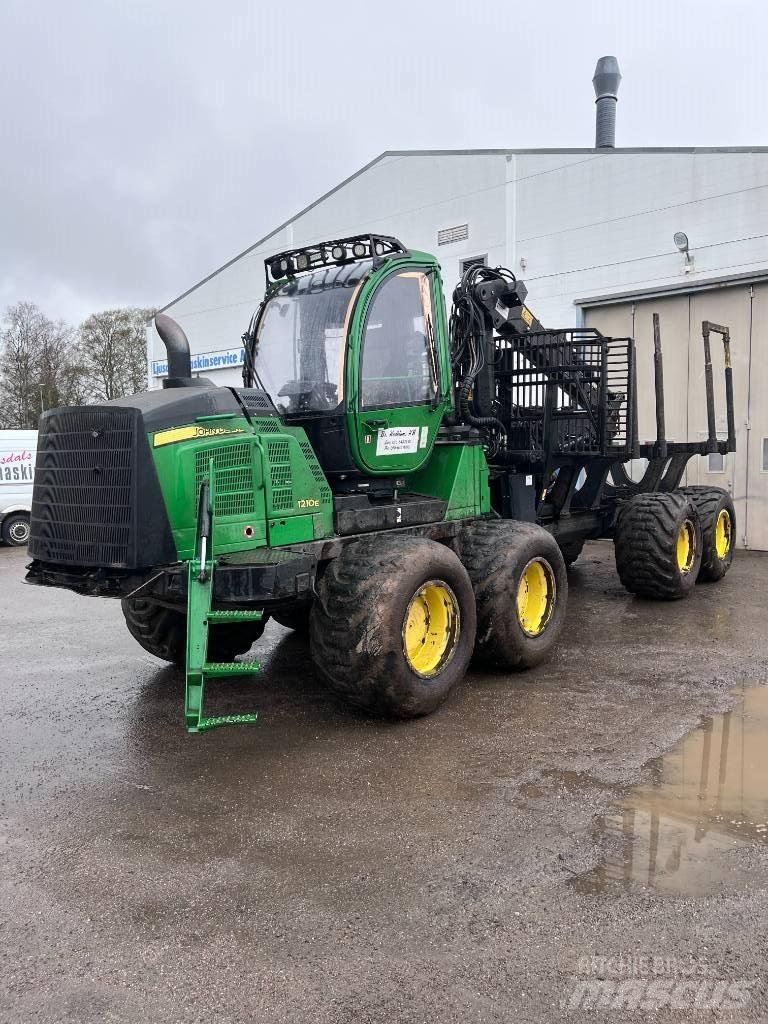 John Deere 1210 E Форвардеры
