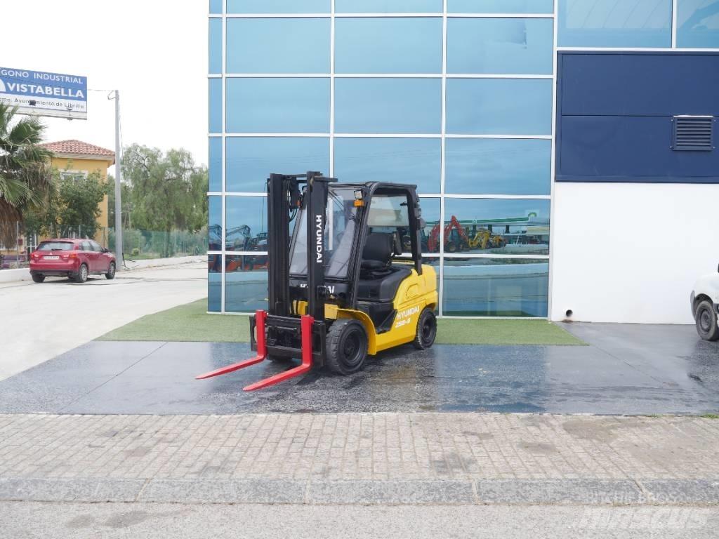 Hyundai 25 D-9 Дизельные погрузчики