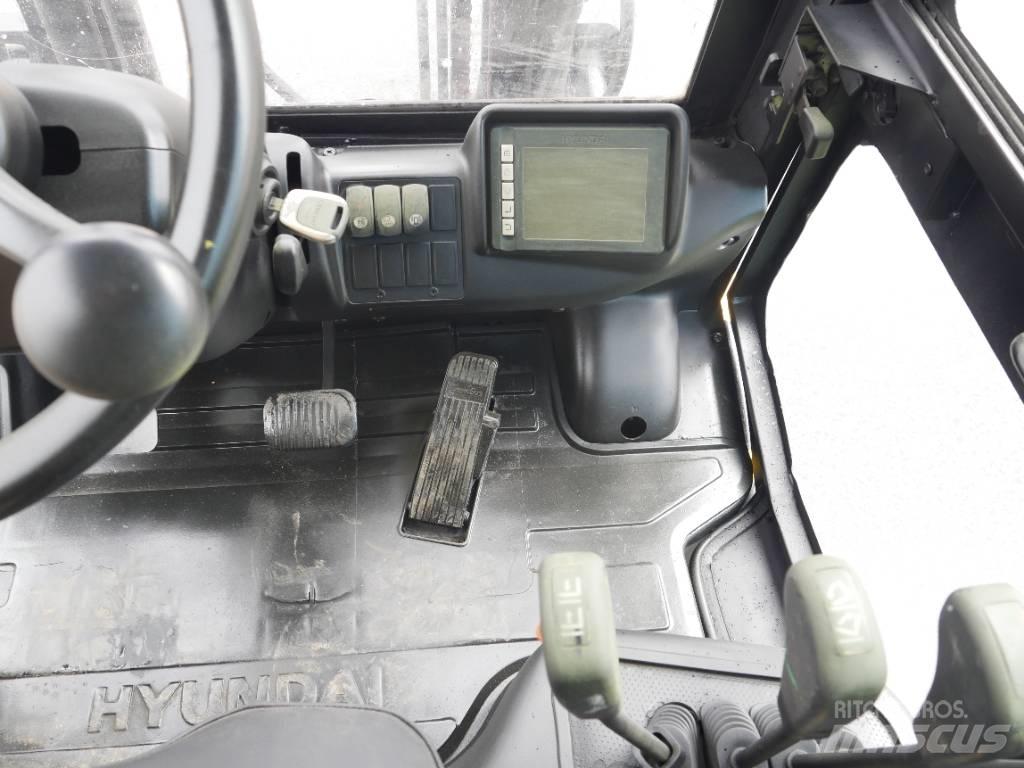 Hyundai 25 D-9 Дизельные погрузчики