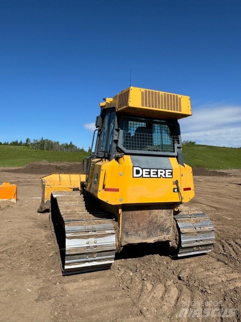 DEERE 700J Гусеничные бульдозеры
