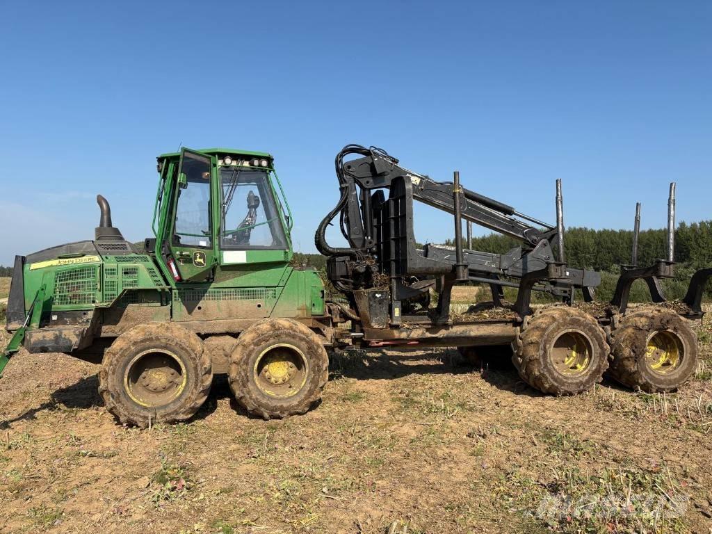 John Deere 1110G Форвардеры