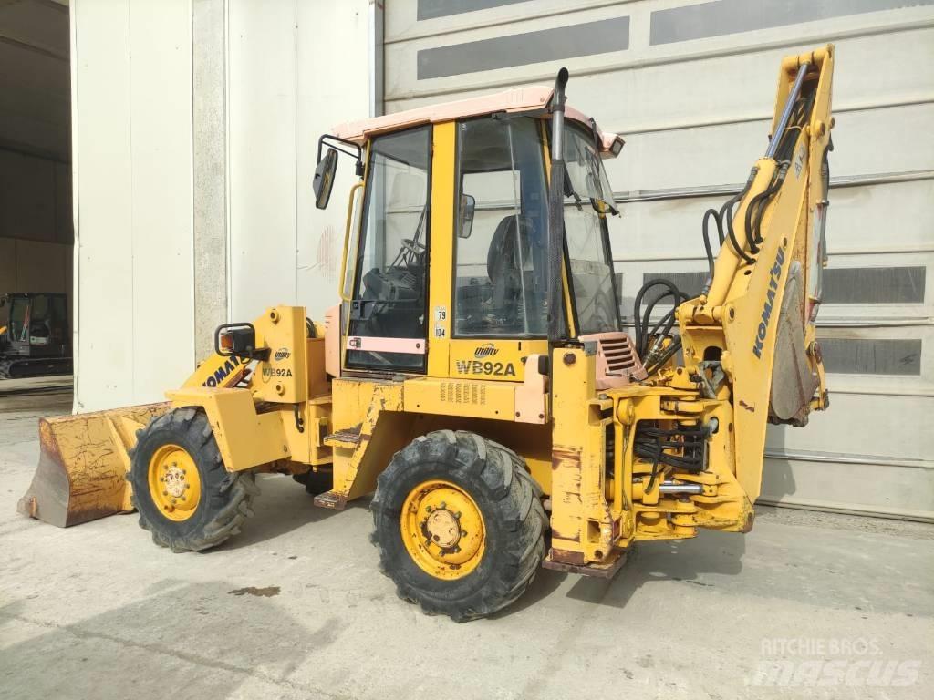Komatsu WB 92 A Экскаваторы-погрузчики