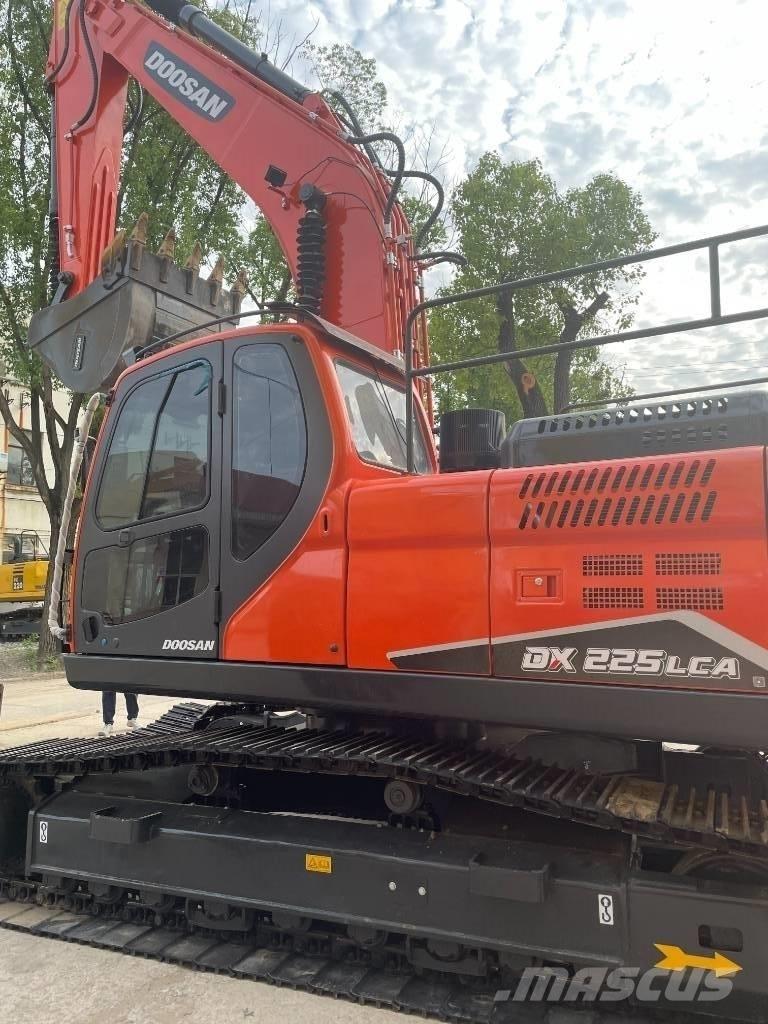 Doosan DX 225 Малые экскаваторы 7т-12т
