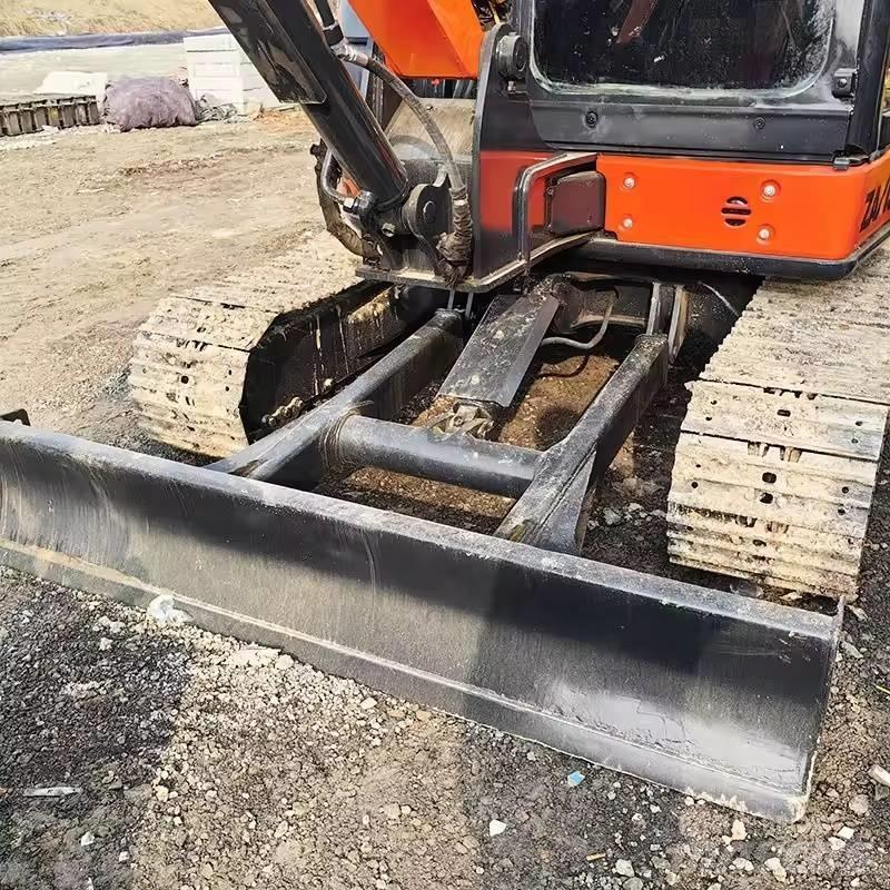 Hitachi ZX 55 Мини-экскаваторы