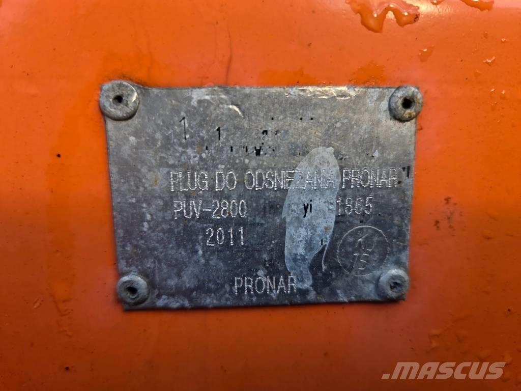 Pronar PUV 2800 Снежные отвалы и плуги
