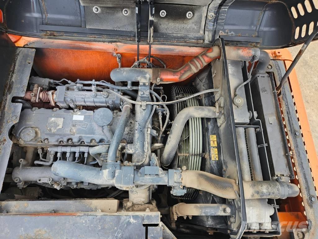 Doosan DX 210 W Колёсные экскаваторы