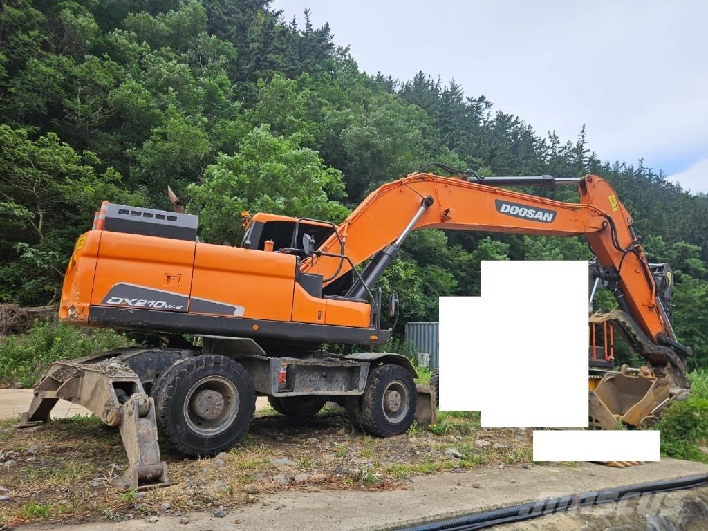 Doosan DX 210 W Колёсные экскаваторы