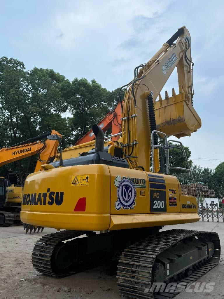 Komatsu PC 200-8 Малые экскаваторы 7т-12т