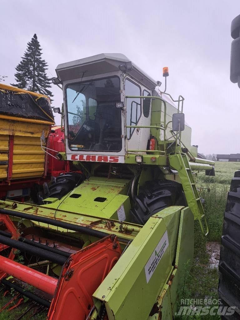 CLAAS Dominator 68 Зерноуборочные комбайны