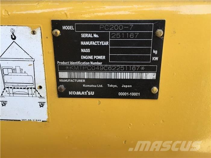 Komatsu PC 200-7 Гусеничные экскаваторы