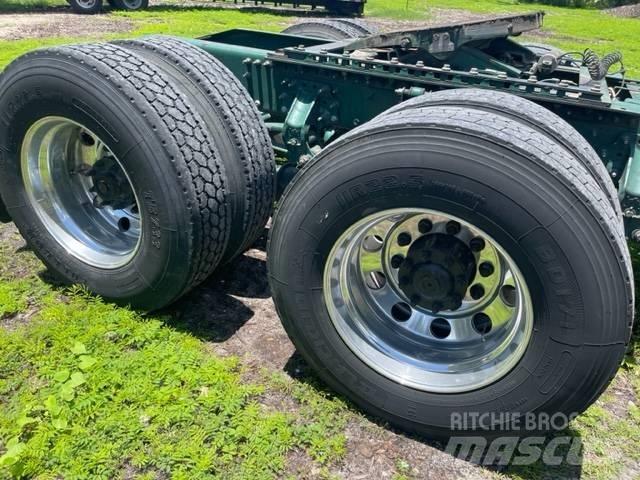 Mack CXU613 Pinnacle Седельные тягачи