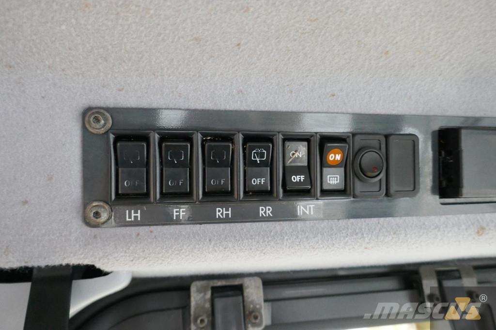 Komatsu D85PX-15 Гусеничные бульдозеры