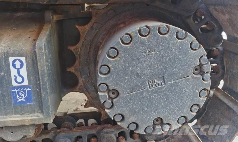 Komatsu PC 220-7 Гусеничные экскаваторы