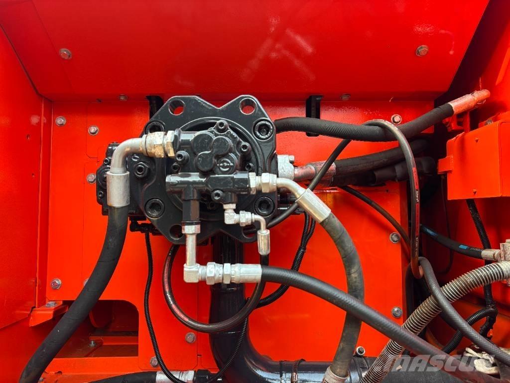 Doosan DX300LC-9C Гусеничные экскаваторы