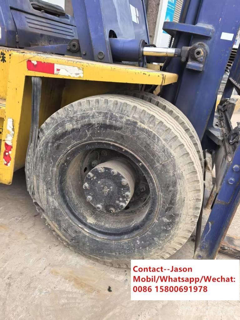 Komatsu FD 100-7 Дизельные погрузчики