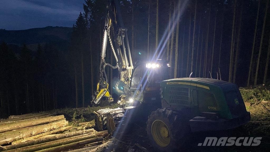 John Deere 1270 E Харвестеры