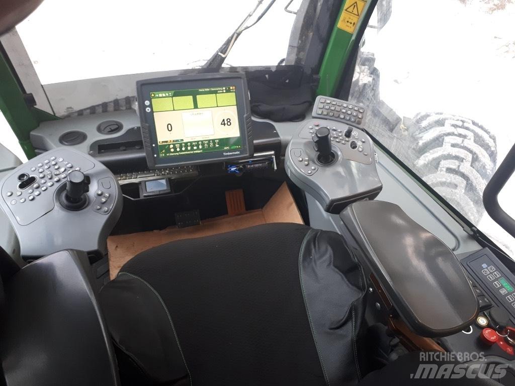 John Deere 1270 E Харвестеры