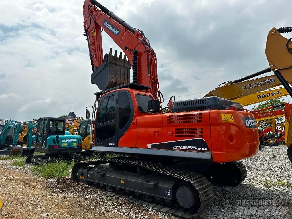 Doosan DX 225 LC-9C Гусеничные экскаваторы