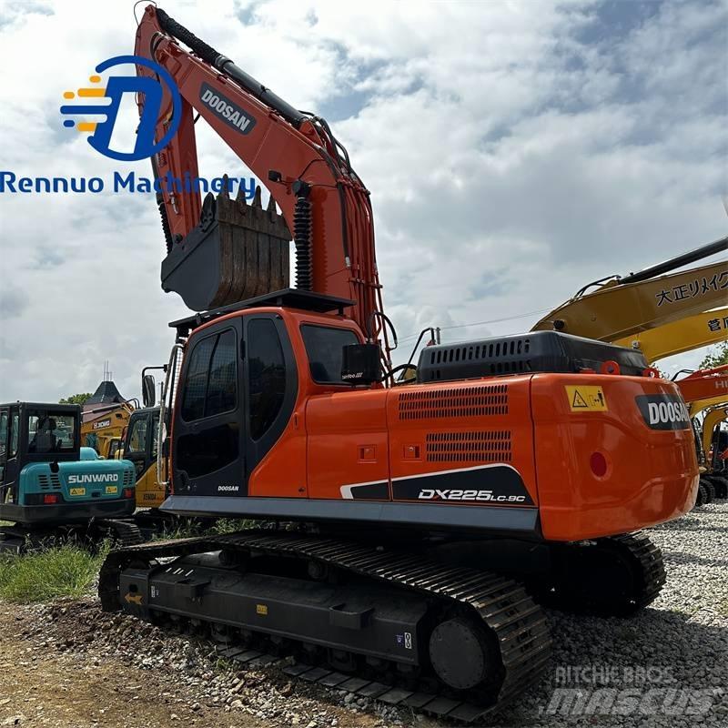 Doosan DX 225 LC-9C Гусеничные экскаваторы