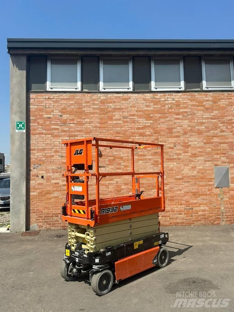 JLG 1932 R Ножничные подъемники