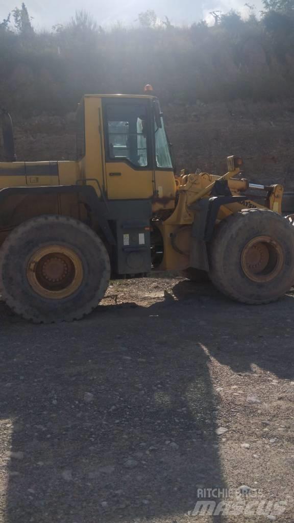Komatsu WA 380-3H Фронтальные погрузчики