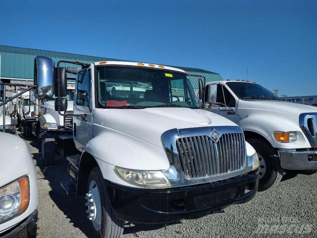 International 4400 Мусоровозы