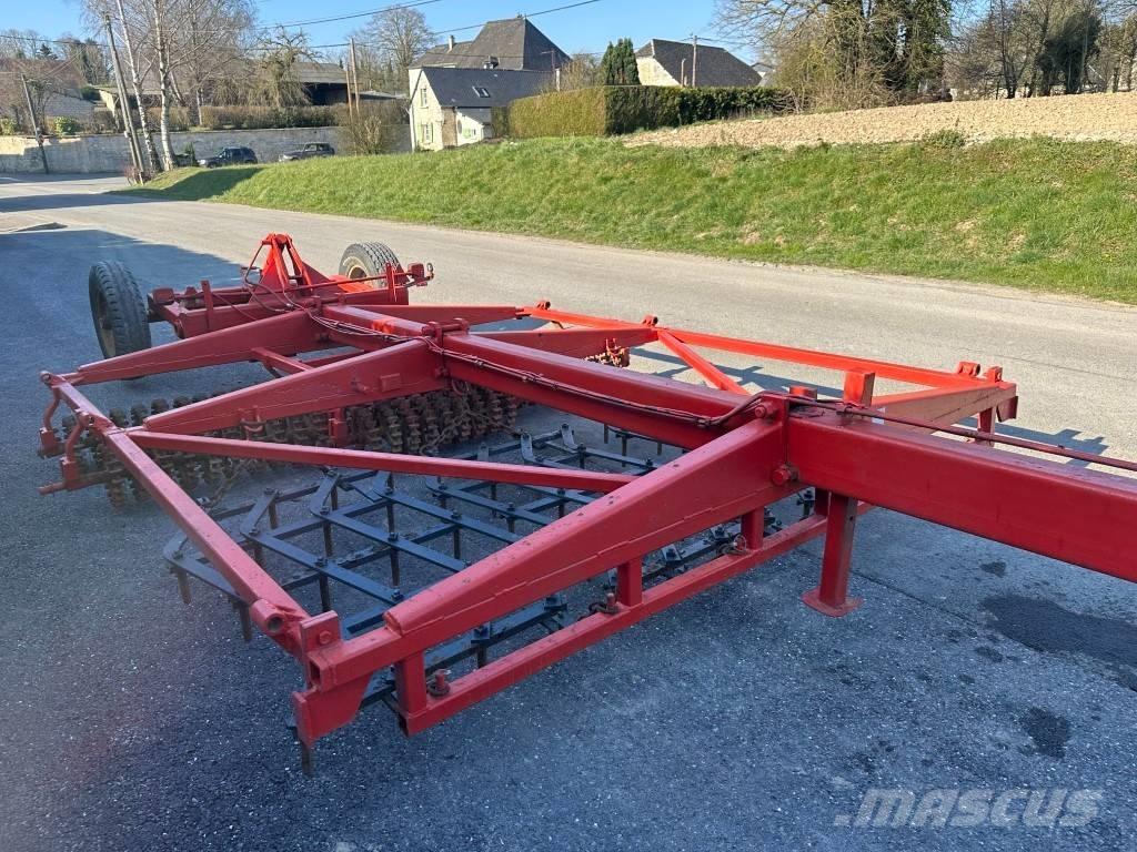 Delaplace 3M Прочее почвообрабатывающее оборудование