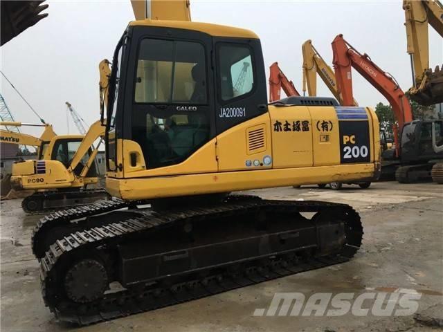 Komatsu PC 200-7 Гусеничные экскаваторы