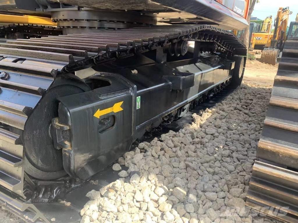 Doosan DX 225 Гусеничные экскаваторы