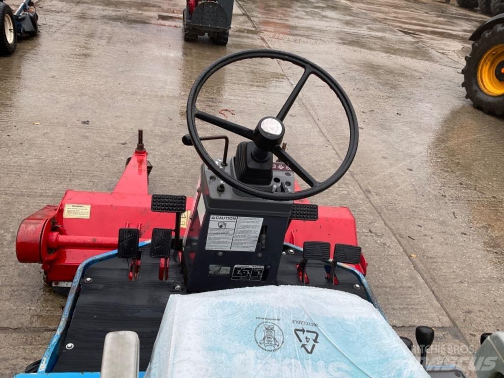 Iseki SF300 Самоходные газонокосилки