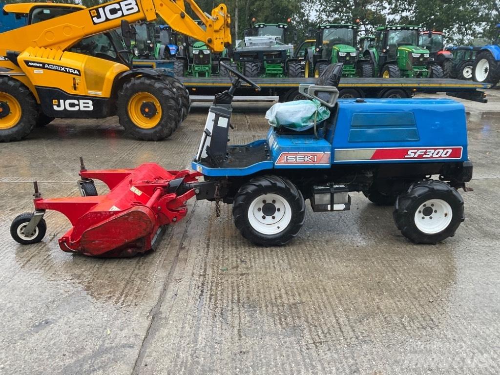 Iseki SF300 Самоходные газонокосилки
