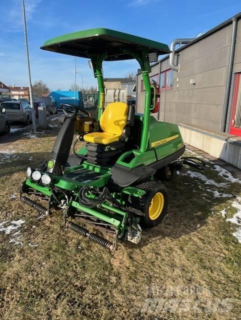 John Deere 7200 A Косилки фарватера