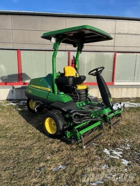 John Deere 7200 A Косилки фарватера