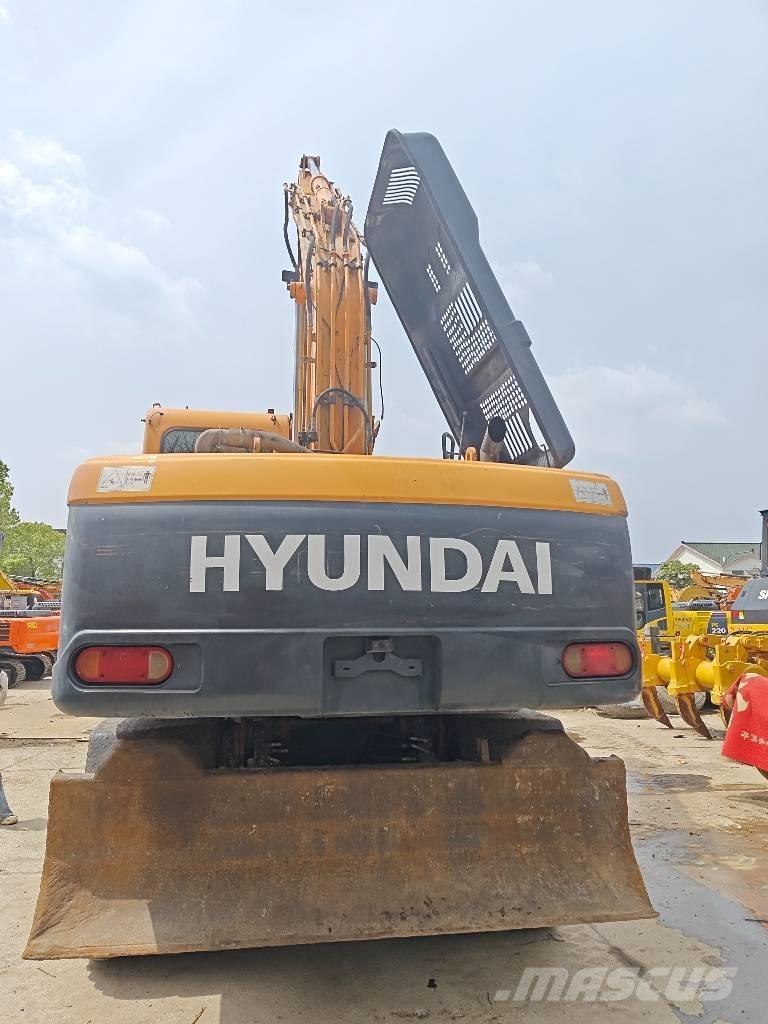 Hyundai R210W-9 Колёсные экскаваторы
