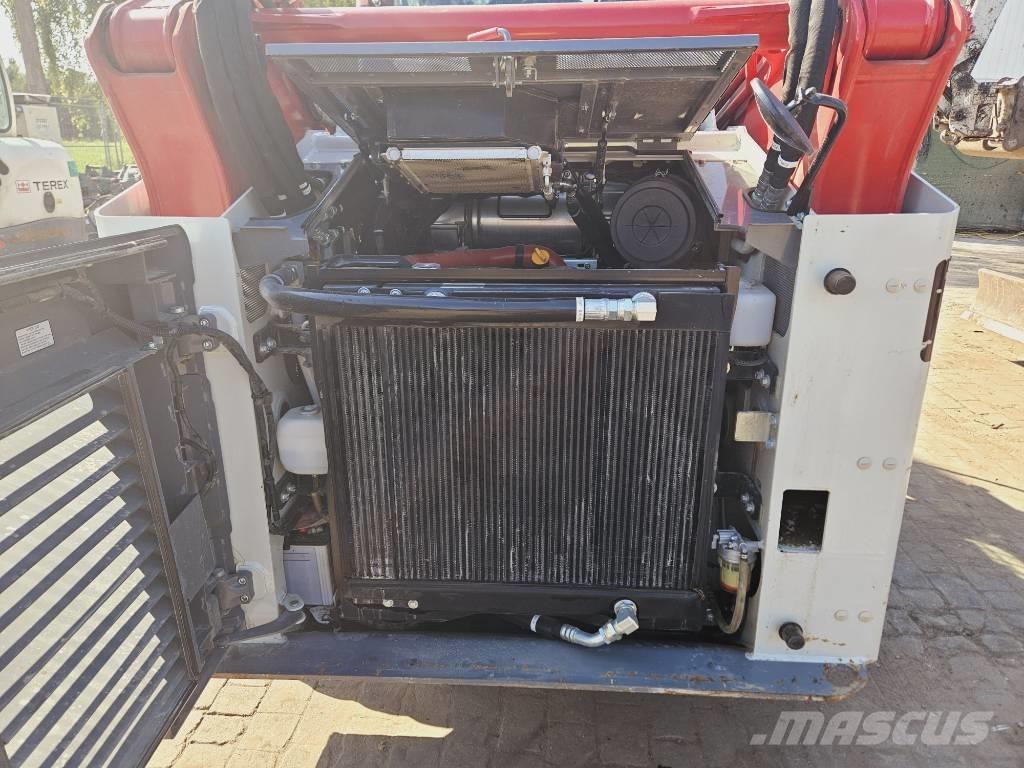 Takeuchi TL12 Гусеничные фронтальные погрузчики