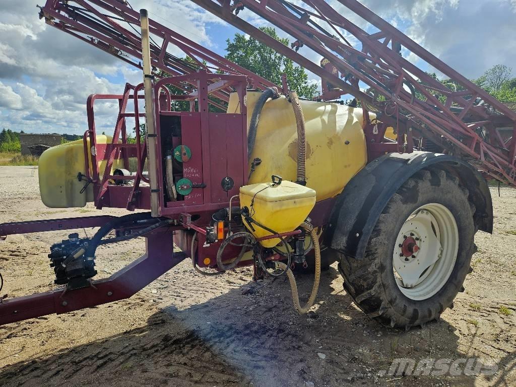 Hardi Commander 2800 Прицепные опрыскиватели