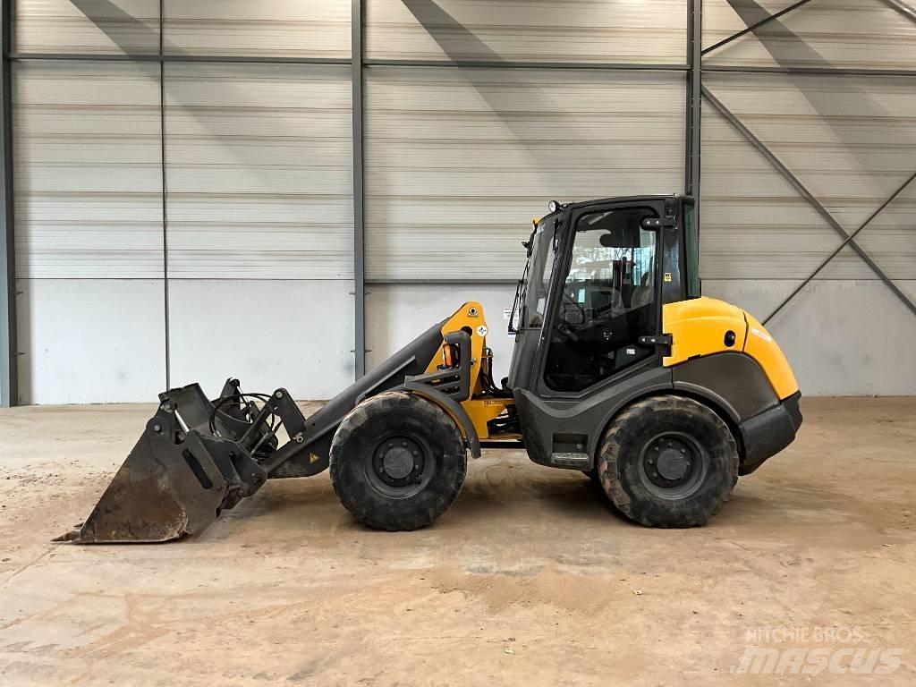 Mecalac AX 850 Фронтальные погрузчики