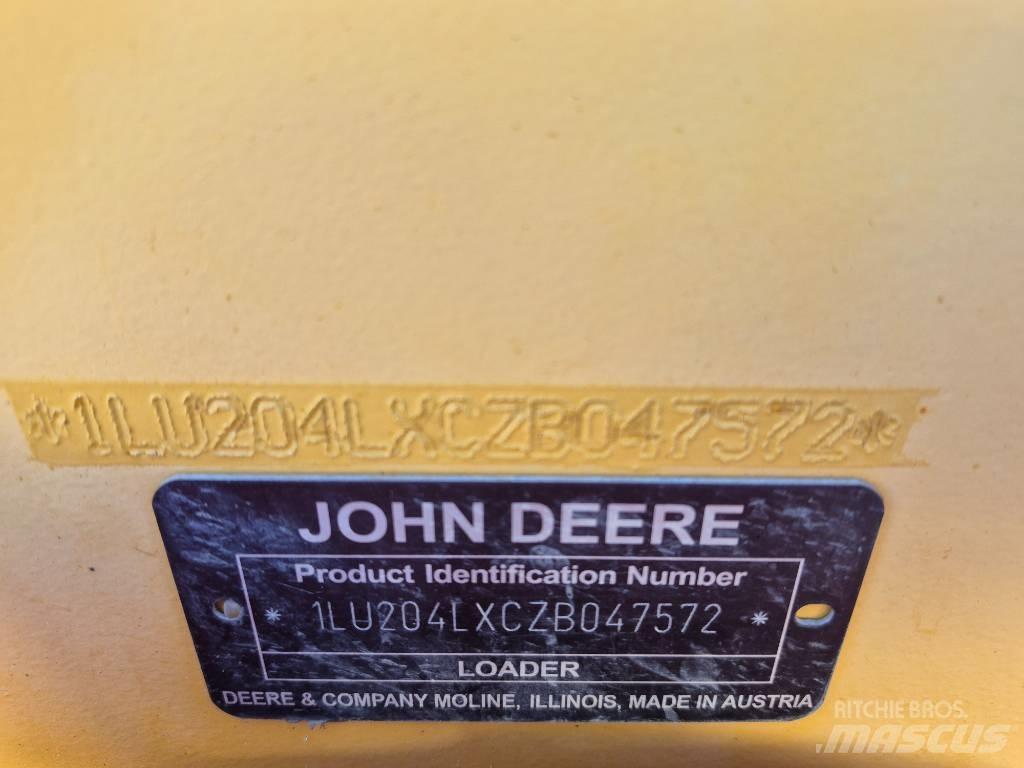 John Deere 204 L Фронтальные погрузчики