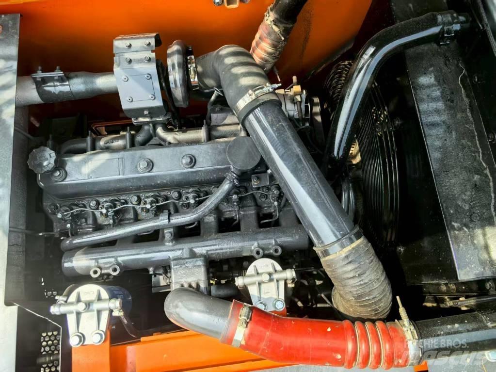 Doosan DX 225 LC Гусеничные экскаваторы