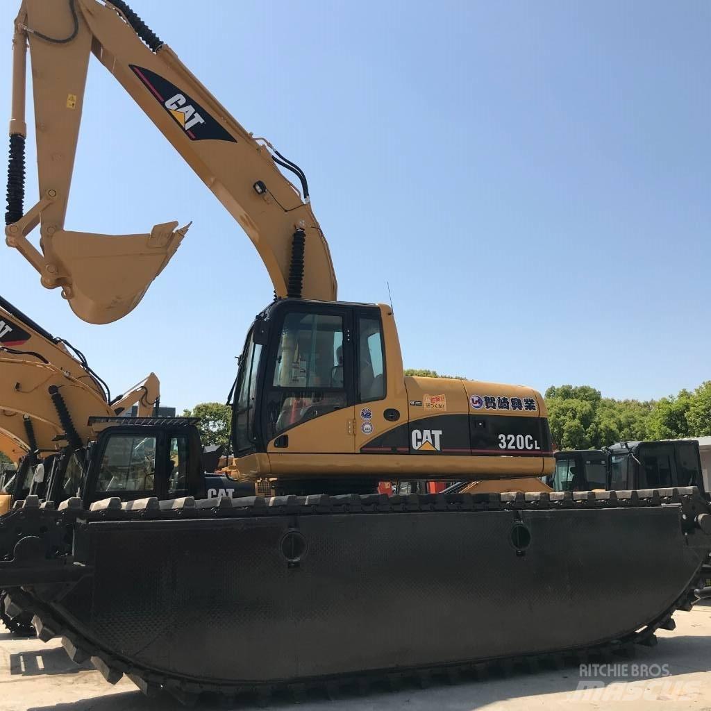 CAT 320 C L Экскаваторы-амфибии
